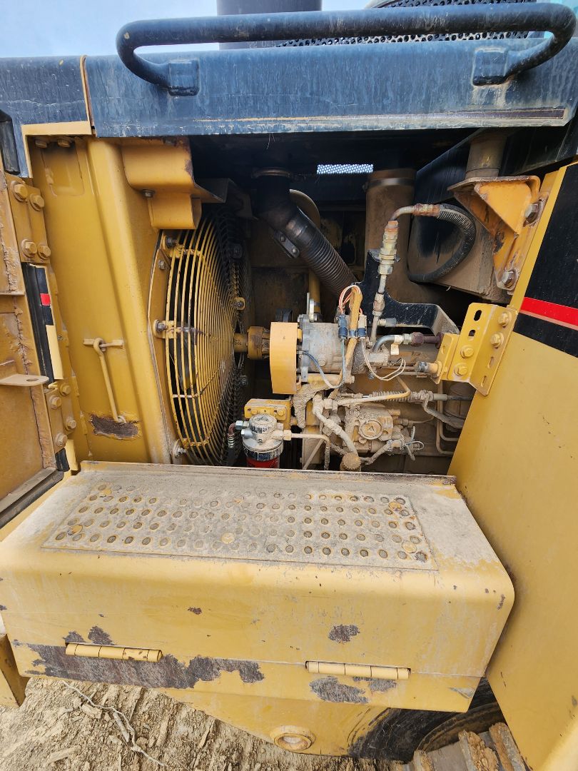 1997 CATERPILLAR 953C - Image 9